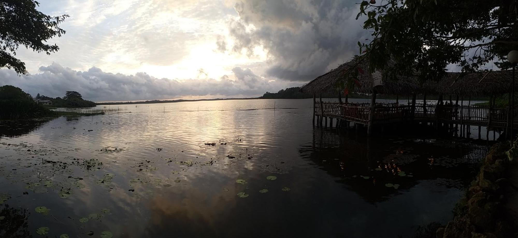 Lake Resort Bolgoda Wadduwa Exterior foto